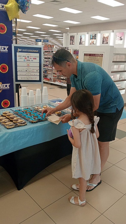 Navy Exchanges host successful Donuts for Dad events