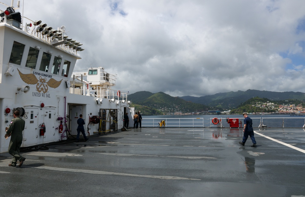 USNS Comfort Departs Grenada