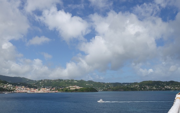 USNS Comfort Departs Grenada