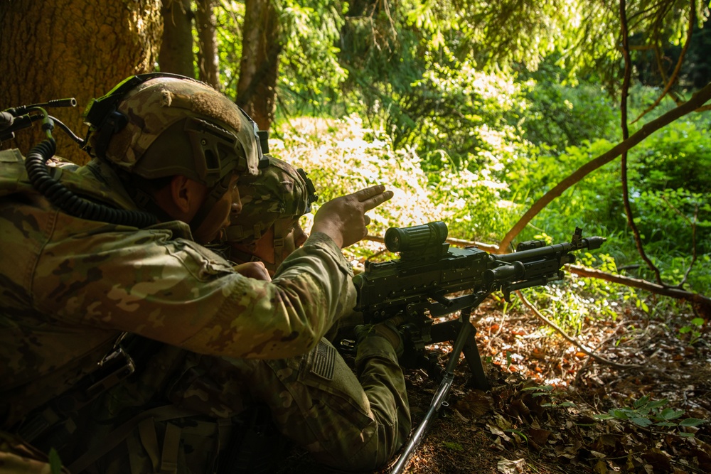 U.S. Soldiers operate offensive and defensive battle lanes during Project Flytrap