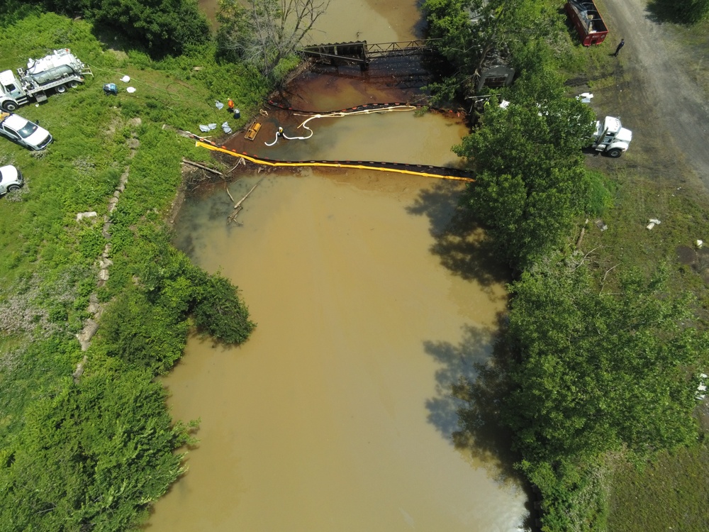 Unified Command established for oil spill in Kingsbury Run, near Cleveland, Ohio