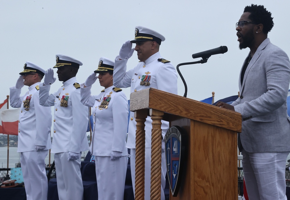 Capt. Cathy Eyrich Takes Command of NAVFAC Southwest