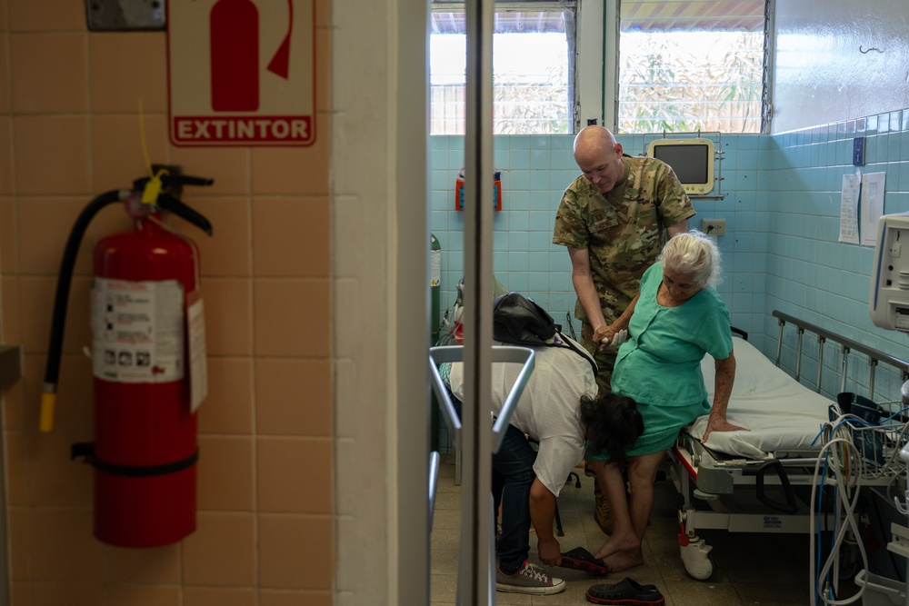 AMISTAD 2025: U.S. Air Force medical personnel provide care at San Bartolo National Hospital, El Salvador