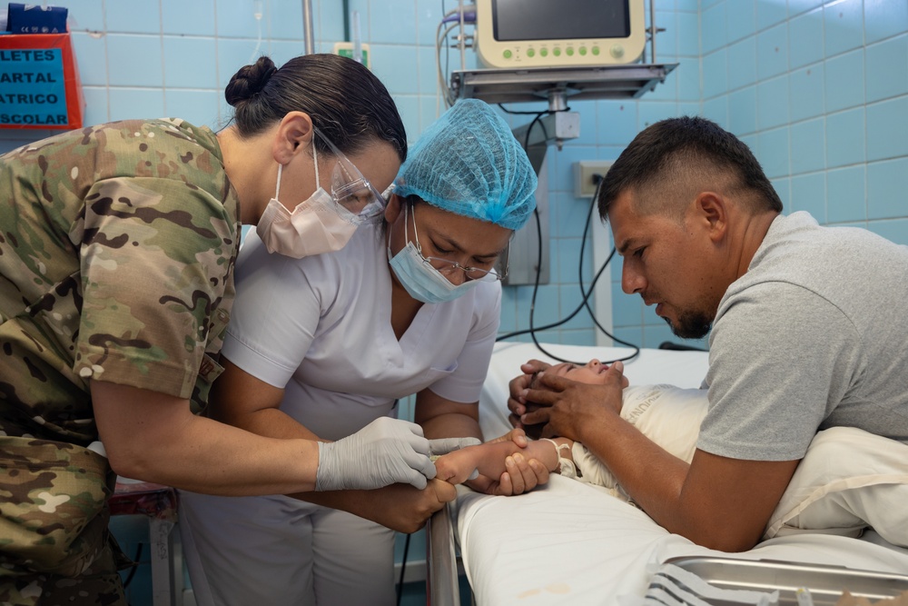 AMISTAD 2025: U.S. Air Force medical personnel provide care at San Bartolo National Hospital, El Salvador