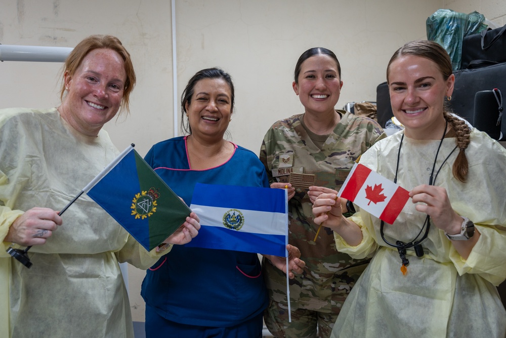 AMISTAD 2025: Canadian Armed Forces personnel provide dental services in El Salvador