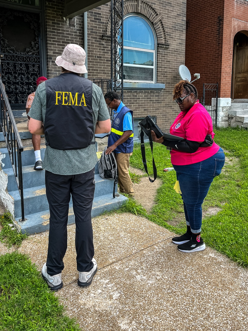 Disaster Survivor Assistance Teams in St. Louis Neighborhoods