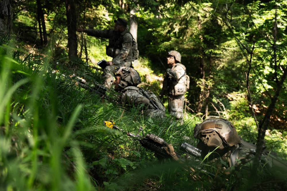 U.S. Soldiers test C-UAS integration for situational training exercises during Project Flytrap