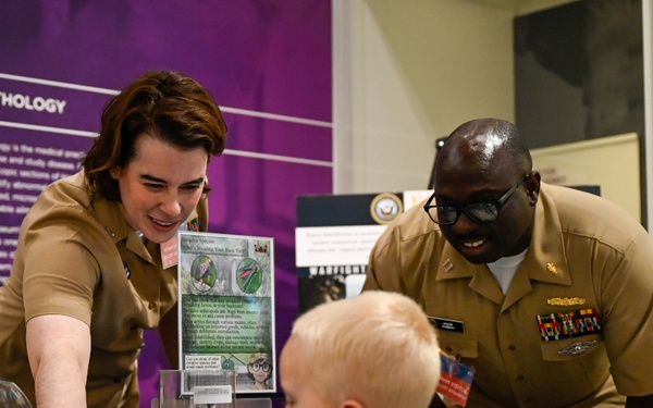 Navy Entomologists Inspire Future Scientists at Bugapalooza