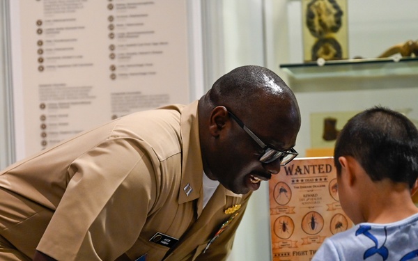 Navy Entomologists Inspire Future Scientists at Bugapalooza