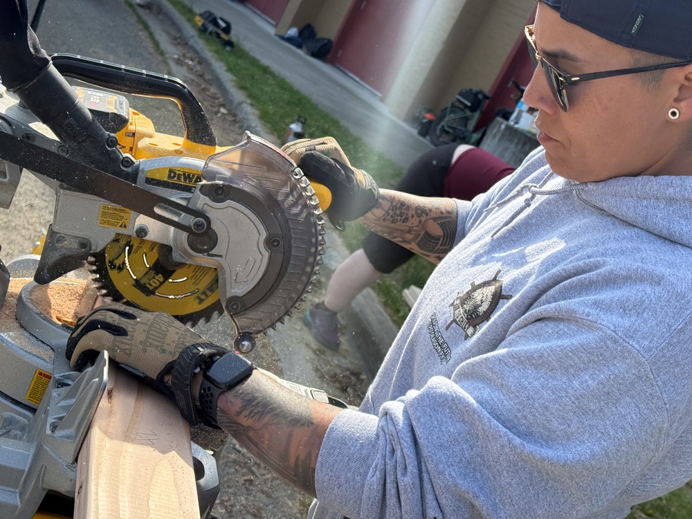 Seabees help Build Beds and Deliver Dreams in Anchorage