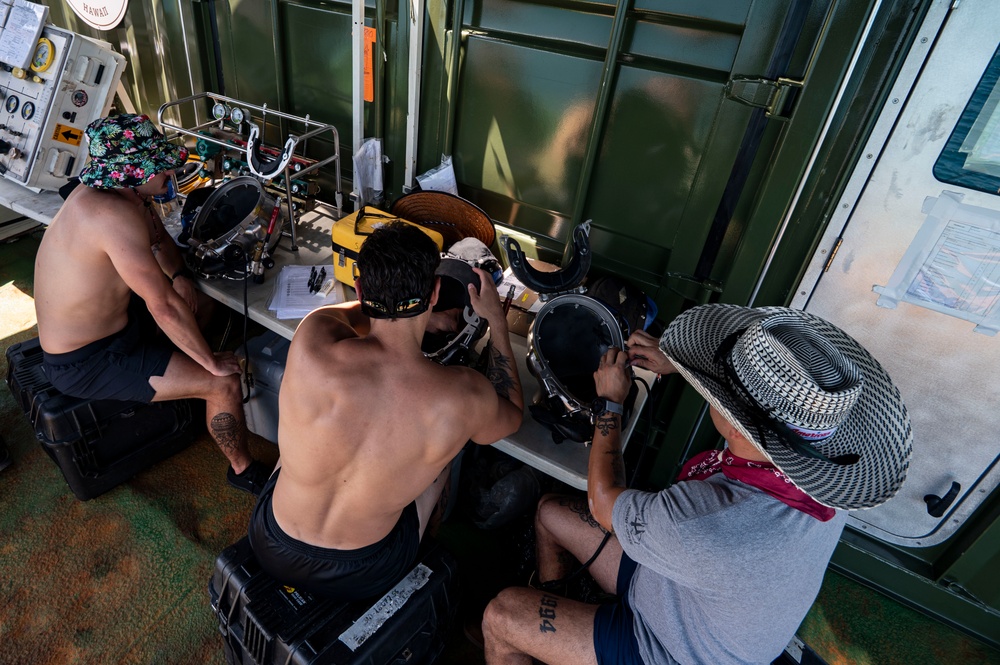 25-3VN Conducts Preparations for Recovery Operations