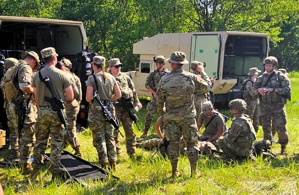 Medics with Wisconsin National Guard’s 2nd Battalion, 127th Infantry Regiment hold training at Fort McCoy; unit preps for deployment
