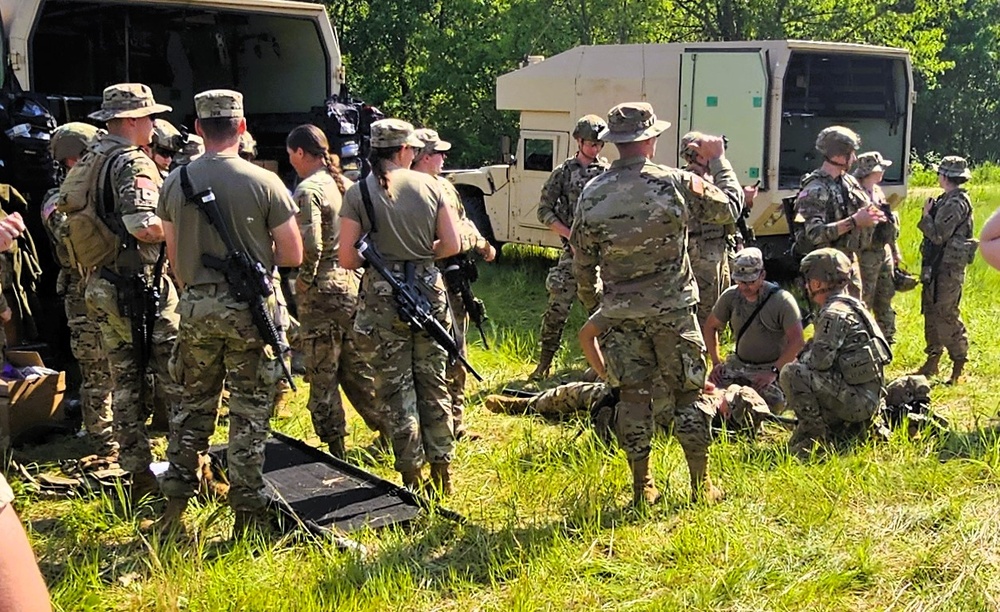 Medics with Wisconsin National Guard’s 2nd Battalion, 127th Infantry Regiment hold training at Fort McCoy; unit preps for deployment