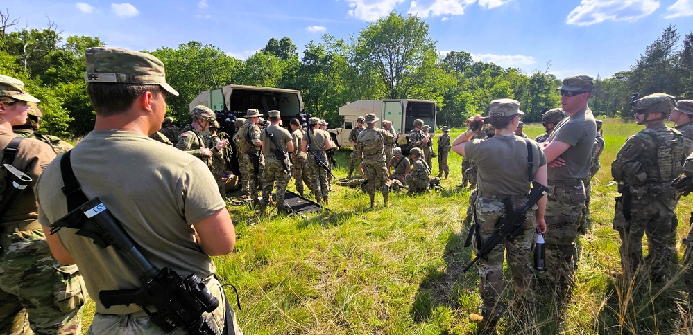 Medics with Wisconsin National Guard’s 2nd Battalion, 127th Infantry Regiment hold training at Fort McCoy; unit preps for deployment