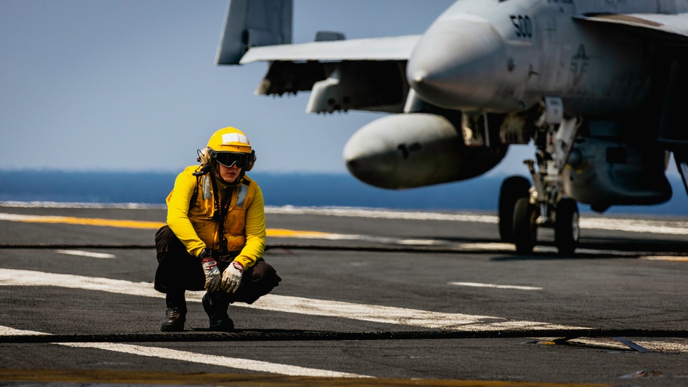 George Washington Conducts Flight Operations