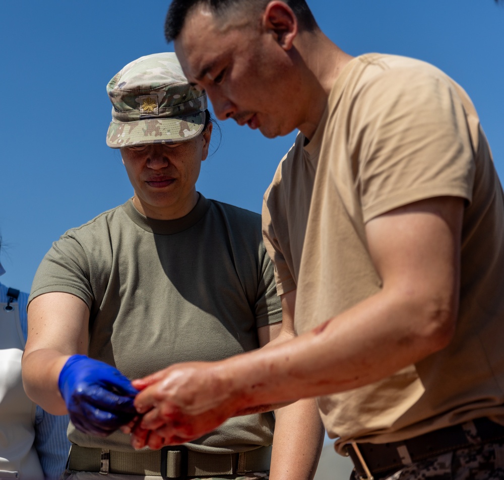 [Kaahn Quest 2025] U.S. Army Veterinarians Train with MAF Veterinarians at Local Farm