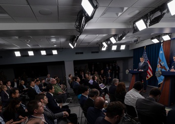SD, CJCS Conduct Pentagon Press Briefing