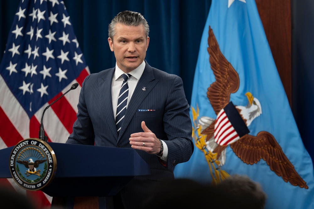SD, CJCS Conduct Pentagon Press Briefing