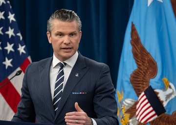 SD, CJCS Conduct Pentagon Press Briefing