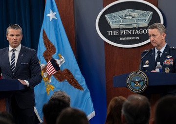 SD, CJCS Conduct Pentagon Press Briefing