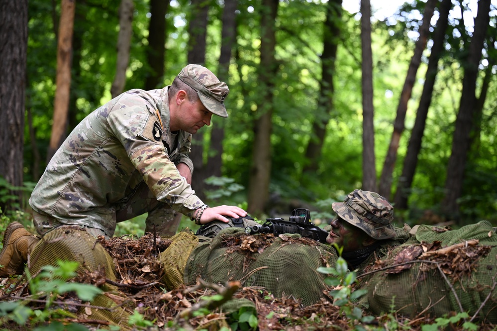 Illinois Army National Guard trains with Polish Territorial Defence Force