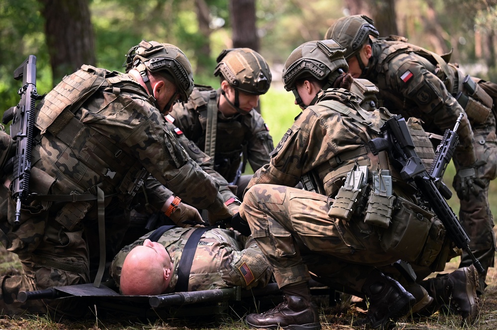 Illinois Army National Guard trains with Polish Territorial Defence Force
