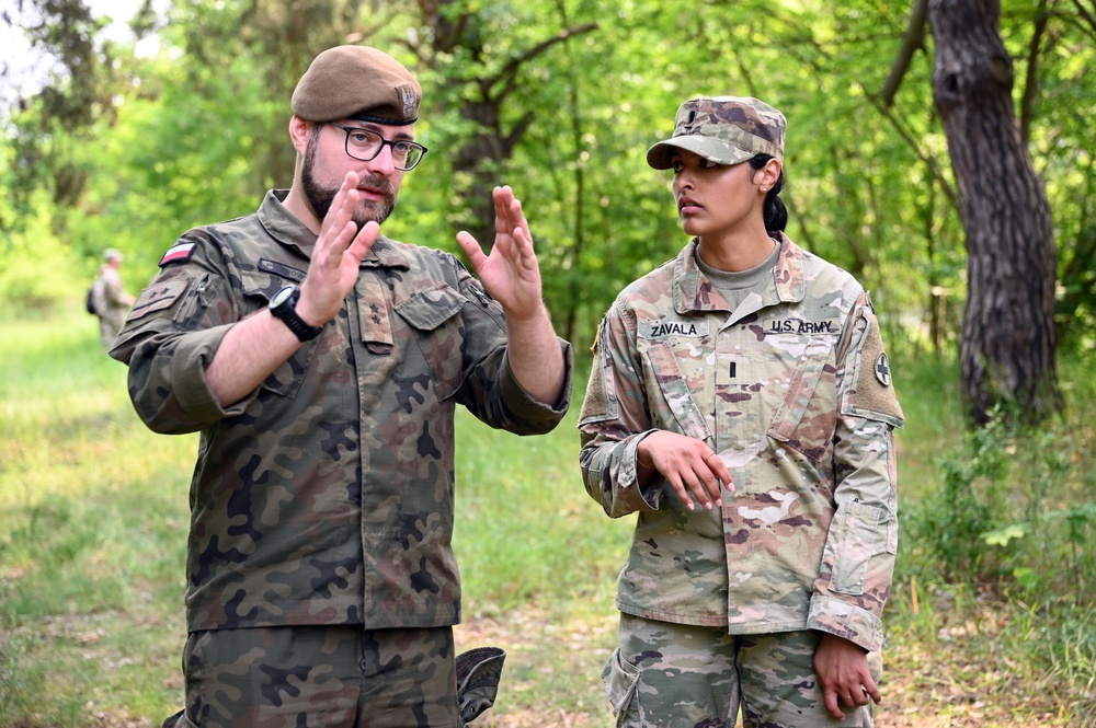 Illinois Army National Guard trains with Polish Territorial Defence Force