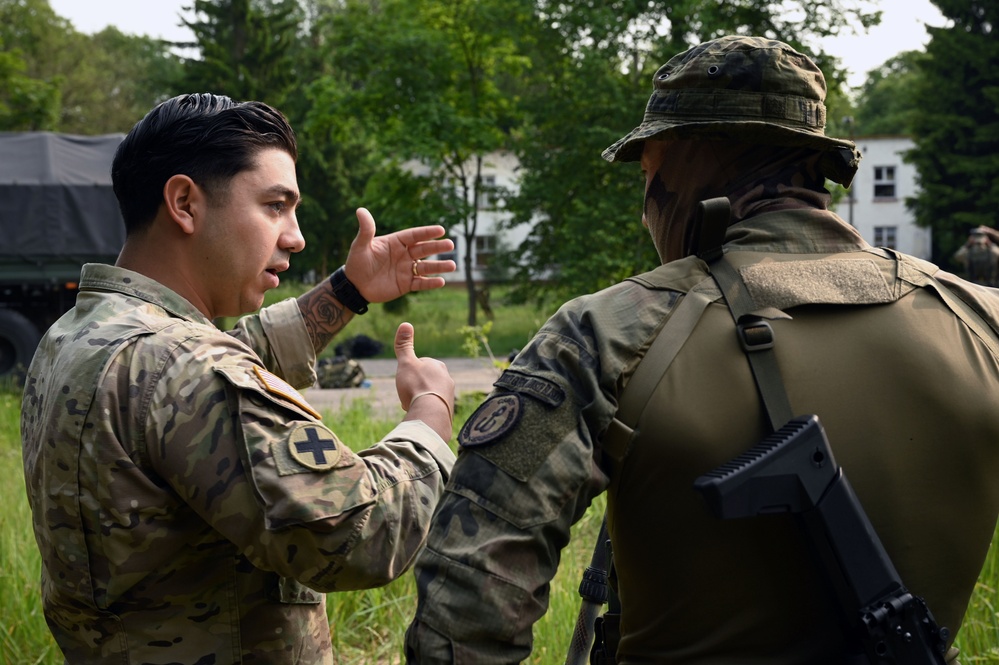 Illinois Army National Guard trains with Polish Territorial Defence Force