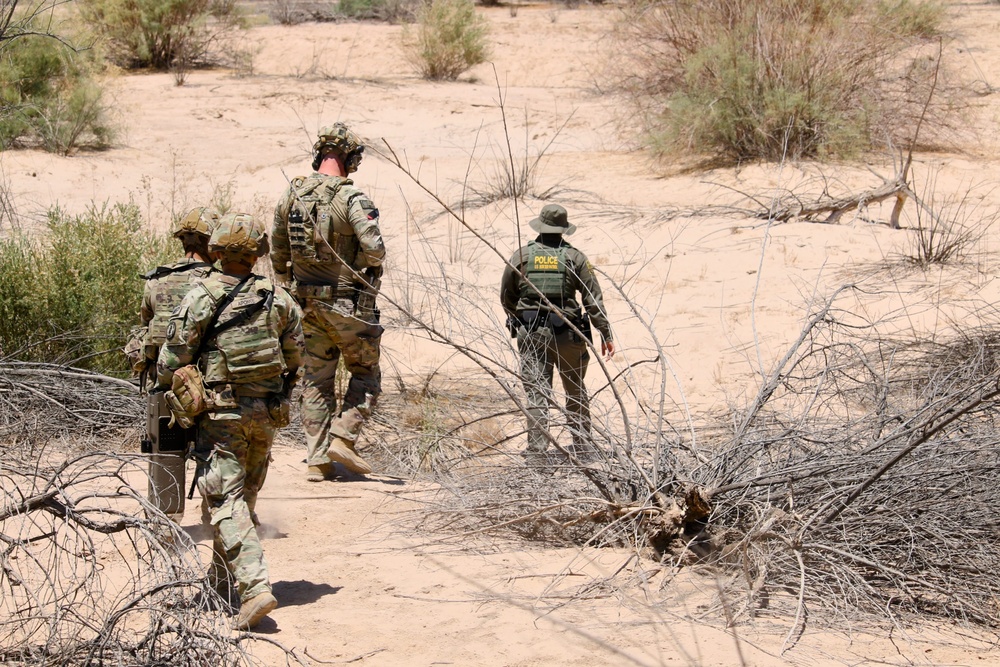 759th Military Police Battalion conducts joint patrol with U.S. Border Patrol agents at the southern border