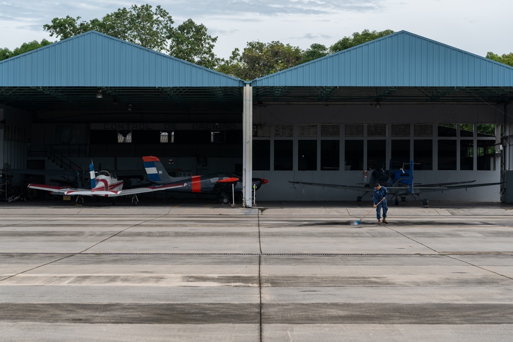 AMISTAD 2025: Salvadoran service members apply TCCC during mass casualty exercise