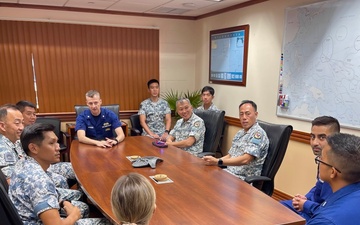 Republic of Singapore Navy divers visit U.S. Coast Guard, strengthen maritime security ties
