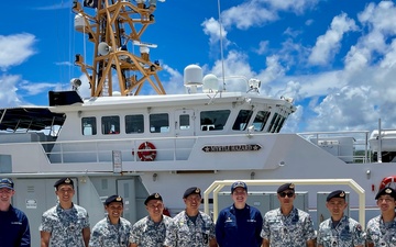 Republic of Singapore Navy divers visit U.S. Coast Guard, strengthen maritime security ties