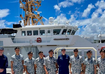 Republic of Singapore Navy divers visit U.S. Coast Guard, strengthen maritime security ties