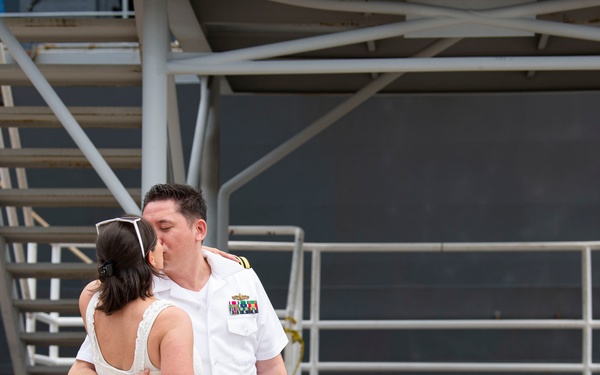 Blue Ridge Returns to Japan After Summer Patrol