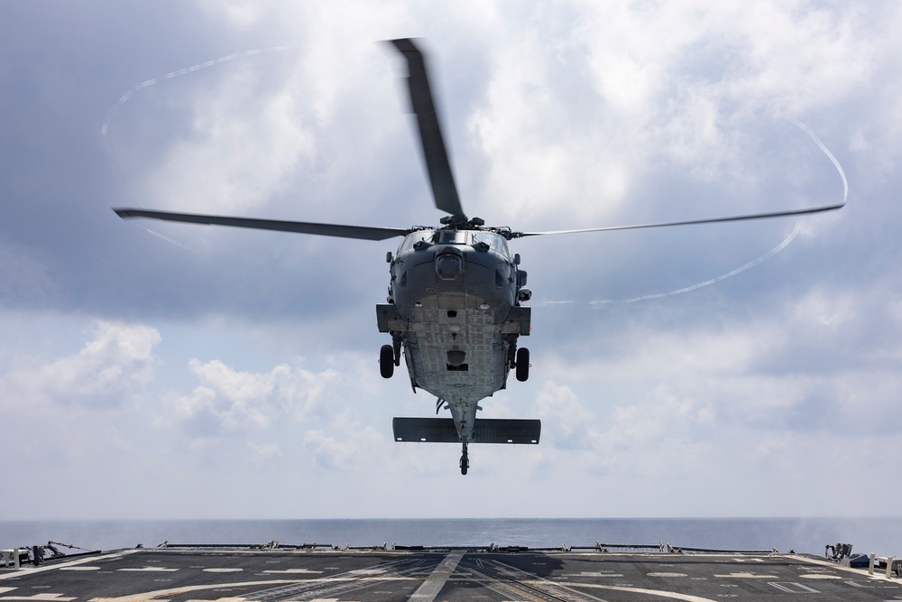 Shoup conducts flight quarters
