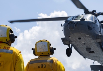 Shoup conducts flight quarters