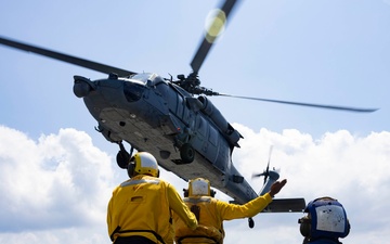 Shoup conducts flight quarters