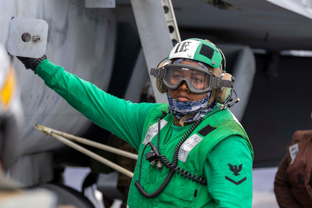 Daily Operations Aboard USS George H.W. Bush (CVN 77)