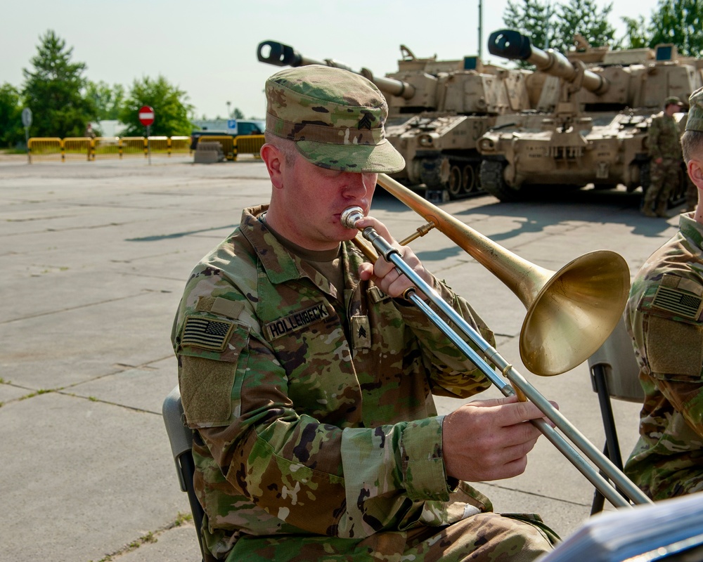 1st Armored Division Band Supports 1st Armored Division Artillery Brigade Change of Command Ceremony