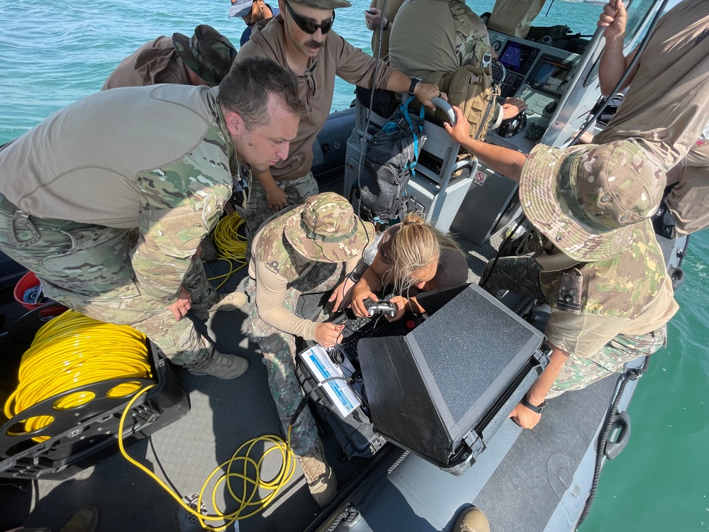 EODMU 8 Participates in EPMCM 25