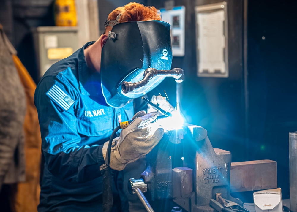 Hull Maintenance Technician's Conduct Maintenance onboard USS Essex (LHD 2)