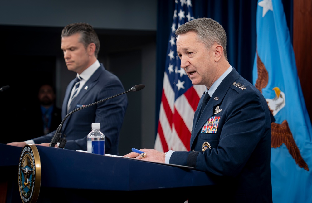 SecDef &amp; CJCS Press Briefing