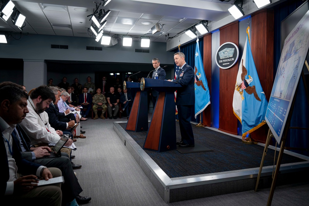 SecDef &amp; CJCS Press Briefing