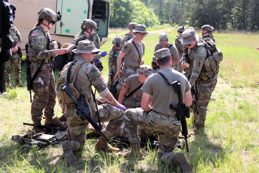Medics with Wisconsin National Guard’s 2nd Battalion, 127th Infantry Regiment hold training at Fort McCoy; unit preps for deployment