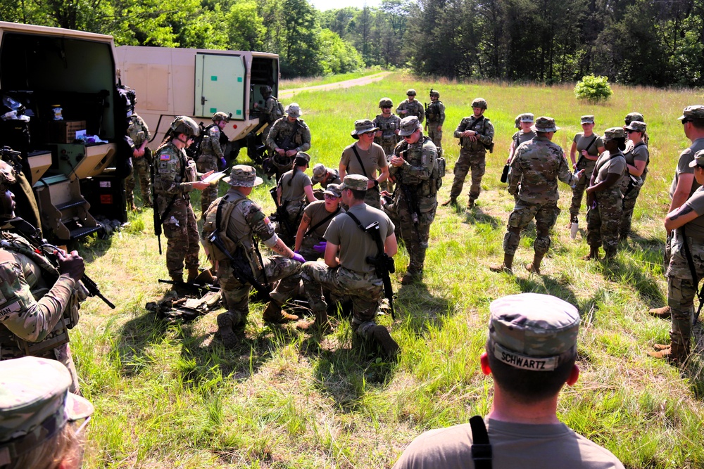 Medics with Wisconsin National Guard’s 2nd Battalion, 127th Infantry Regiment hold training at Fort McCoy; unit preps for deployment