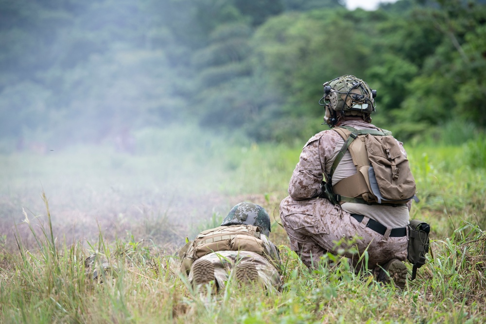 U.S. Marines train with Panamanian Security Forces