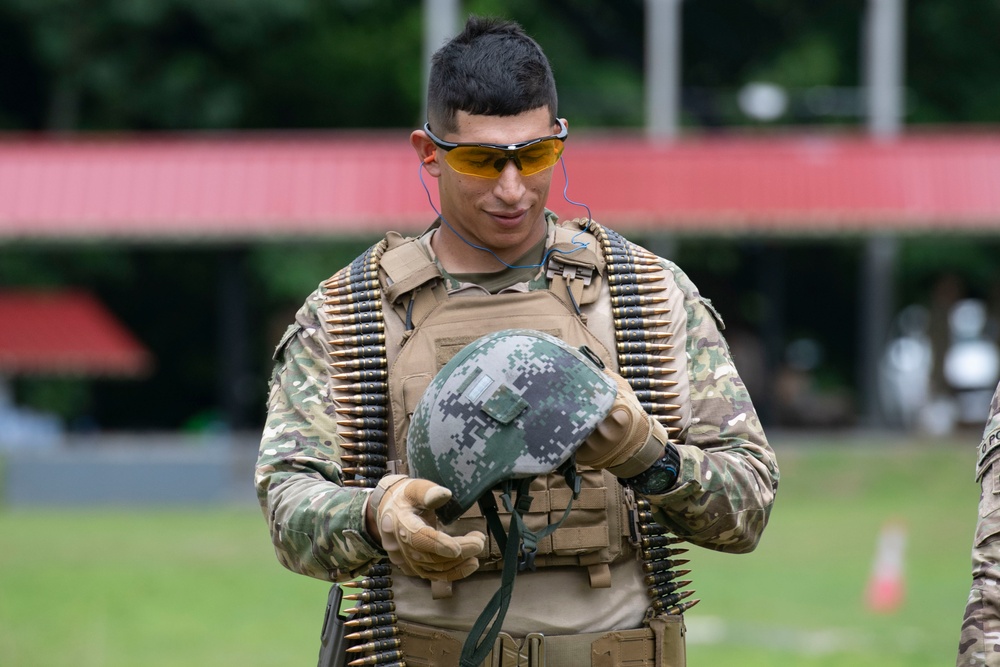 U.S. Marines train with Panamanian Security Forces