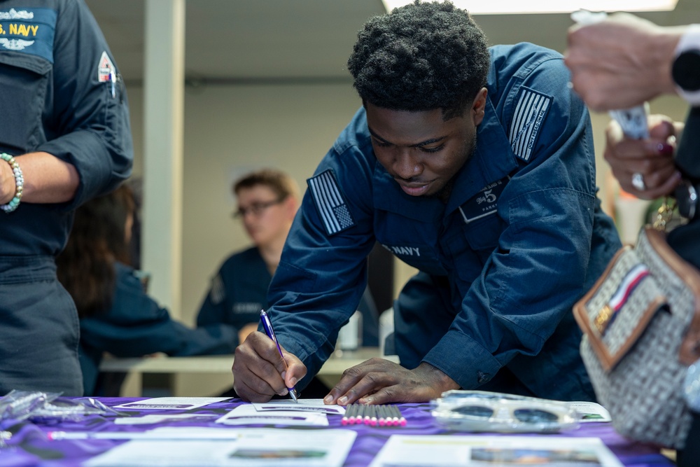 USS Bataan Hosts College Fair