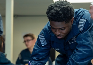 USS Bataan Hosts College Fair