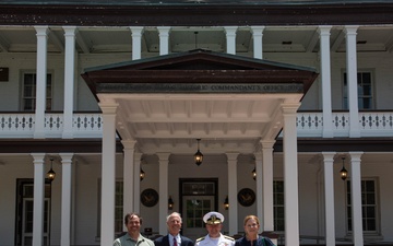 Middendorf Family Members Visit the Washington Navy Yard